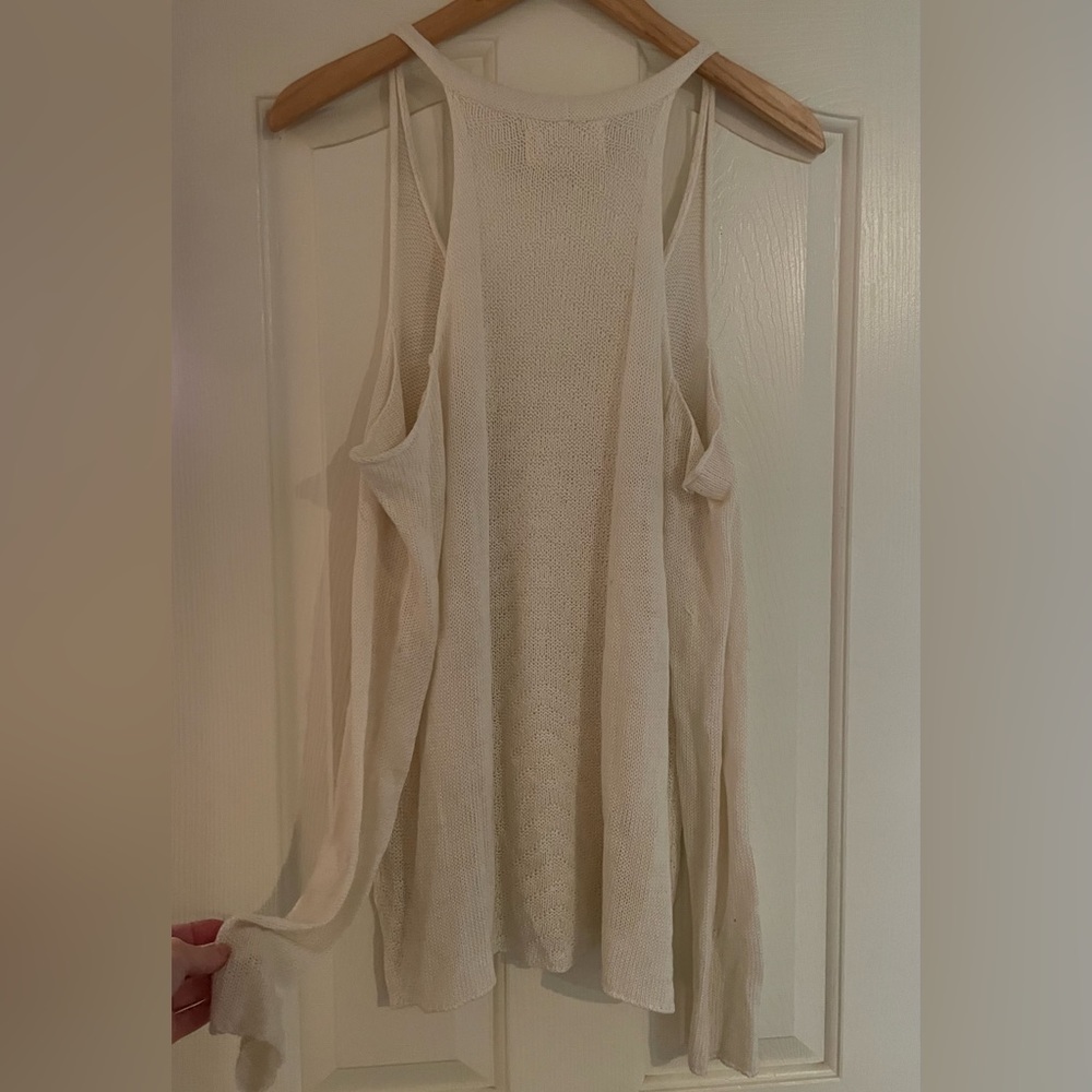 Off shoulder sweater - Picture 2 of 3